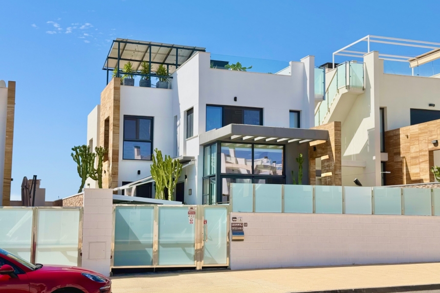 Re-Sale - Detached Villa - Orihuela Costa - Lomas de Cabo Roig