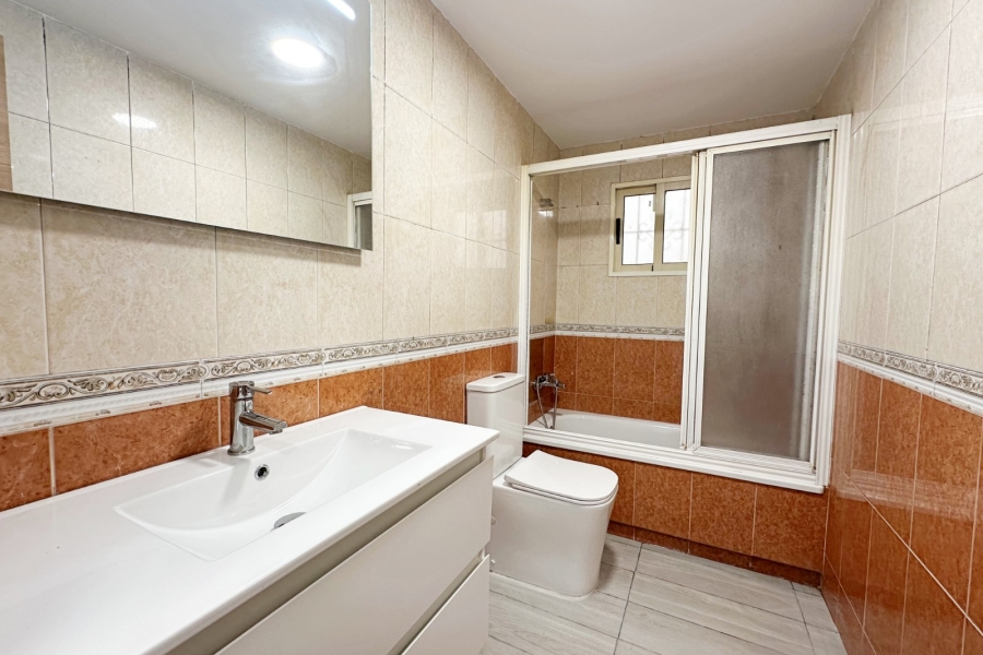 Re-Sale - Apartment - Torrevieja - Torrevieja - Centre