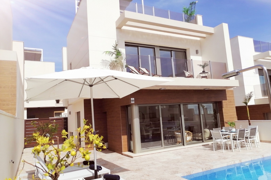 Re-Sale - Detached Villa - Orihuela Costa - Villamartin