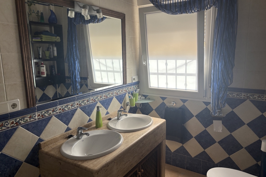 Re-Sale - Detached Villa - Algorfa - Algorfa - Village