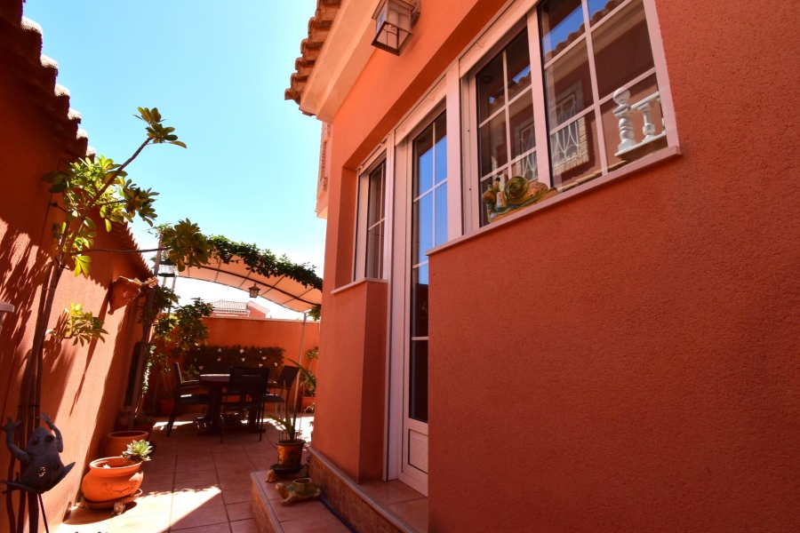Re-Sale - Detached Villa - Orihuela Costa - Playa Flamenca