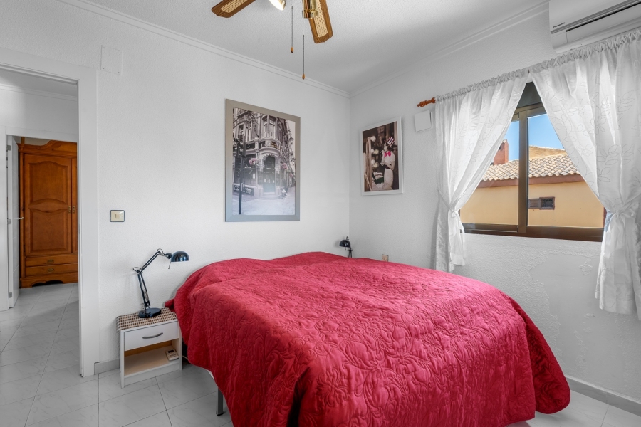 Re-Sale - Apartment - Torrevieja - Aguas Nuevas
