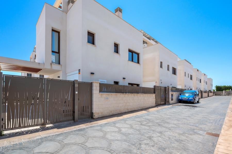 Re-Sale - Detached Villa - Ciudad Quesada - La Laguna