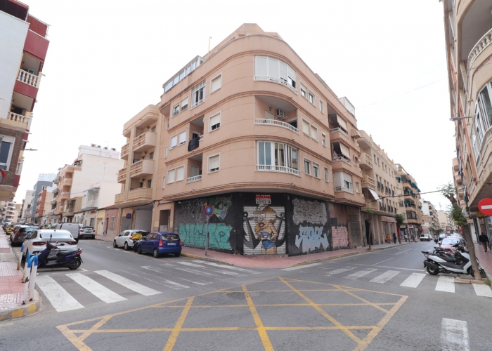 Re-Sale - Apartment - Torrevieja - Torrevieja - Centre