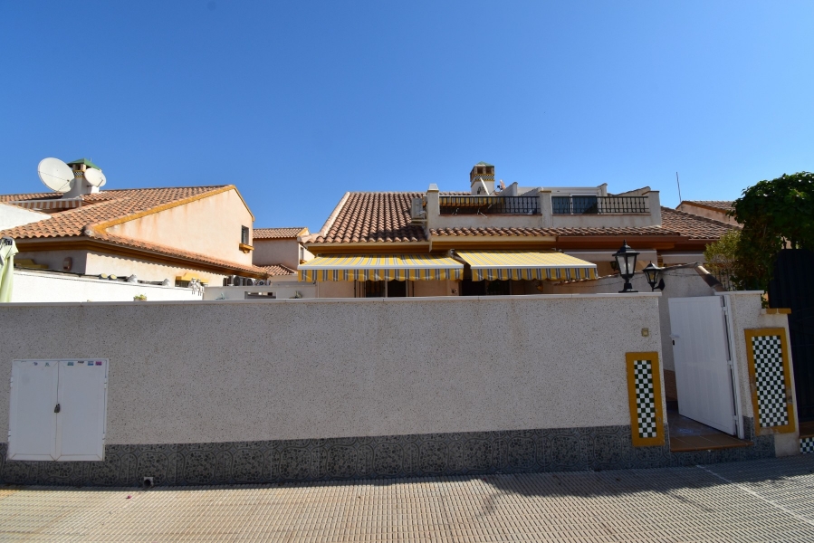 Re-Sale - Semi Detached Villa - Orihuela Costa - La Zenia