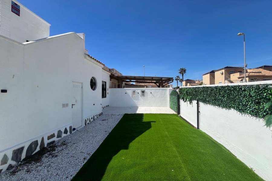 Re-Sale - Quad Villa - Orihuela Costa - Punta Prima