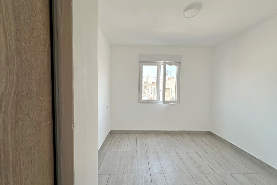 Re-Sale - Apartment - Torrevieja - Torrevieja - Centre