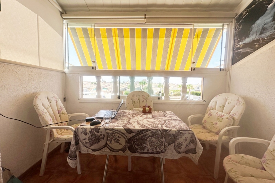 Re-Sale - Apartment - Torrevieja - Aguas Nuevas