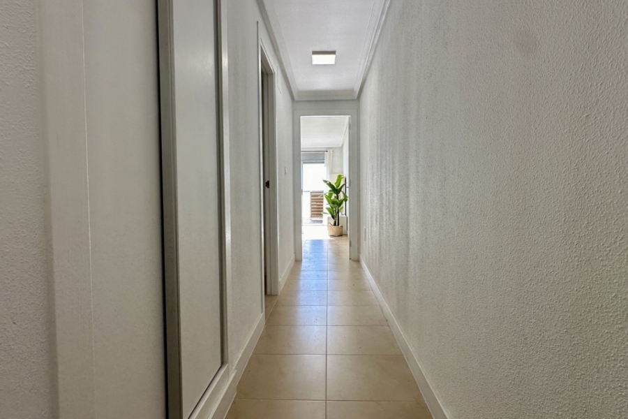Re-Sale - Apartment - Torrevieja - Torrevieja - Centre