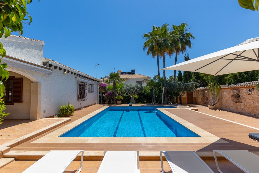 Re-Sale - Detached Villa - Orihuela Costa - Punta Prima