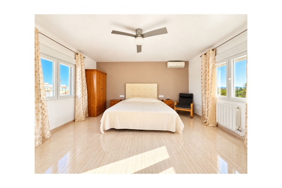 Re-Sale - Detached Villa - La Marina - La Marina - Urbanization