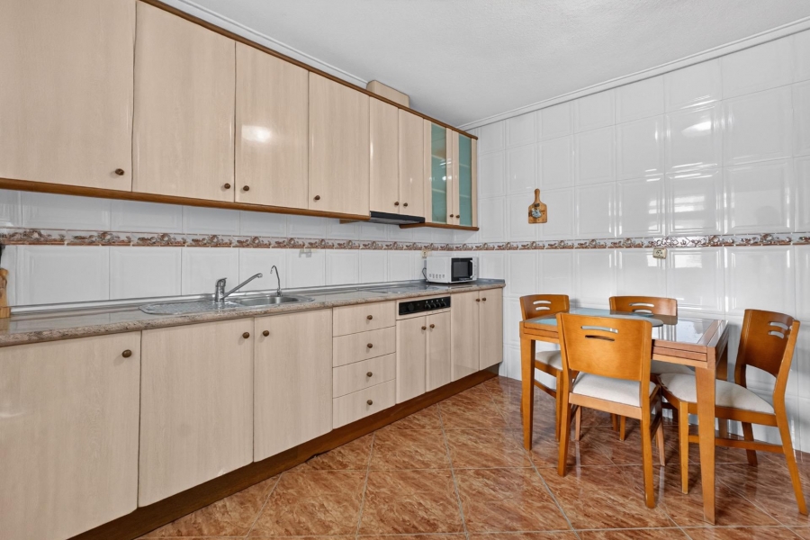 Re-Sale - Apartment - Torrevieja - Torrevieja - Centre