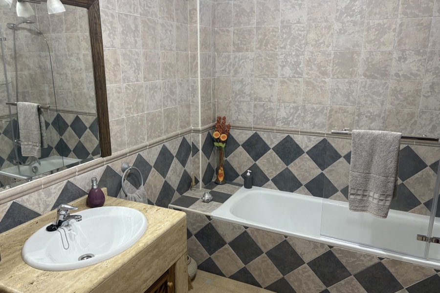 Re-Sale - Detached Villa - Algorfa - Algorfa - Village