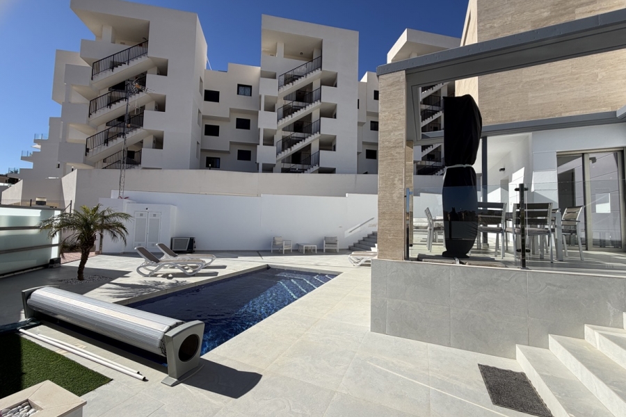 Re-Sale - Detached Villa - Orihuela Costa - Villamartin