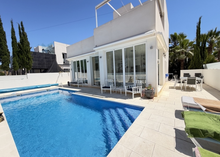 Re-Sale - Detached Villa - Orihuela Costa - Mil Palmeras