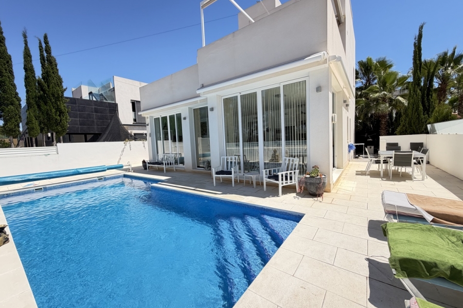 Re-Sale - Detached Villa - Orihuela Costa - Mil Palmeras