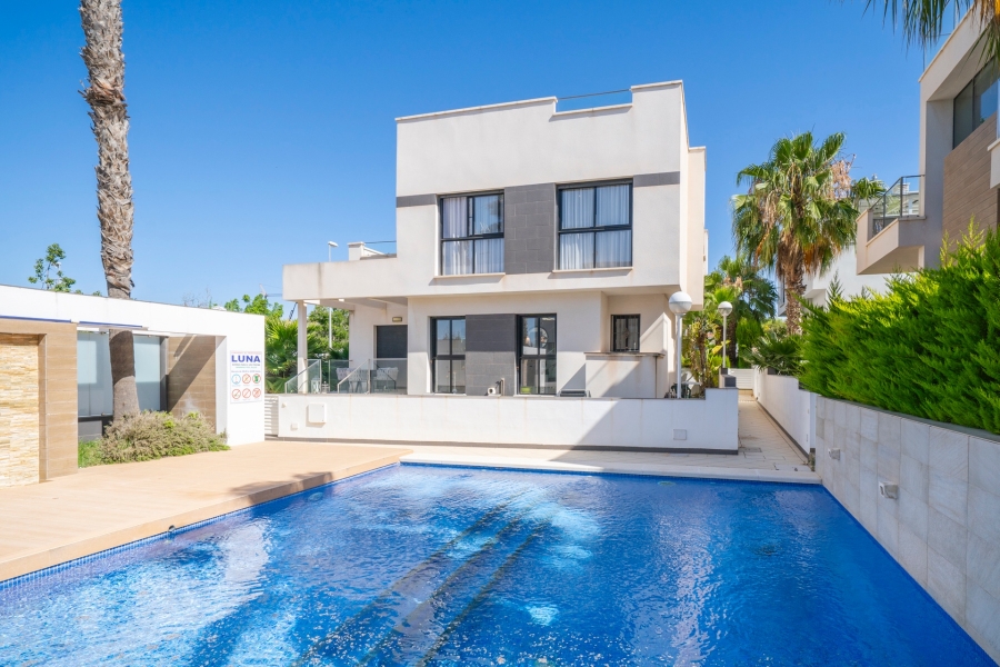 Re-Sale - Detached Villa - Ciudad Quesada - La Laguna