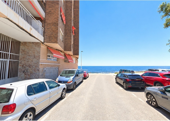 Re-Sale - Apartment - Torrevieja - Playa de los Naufragos