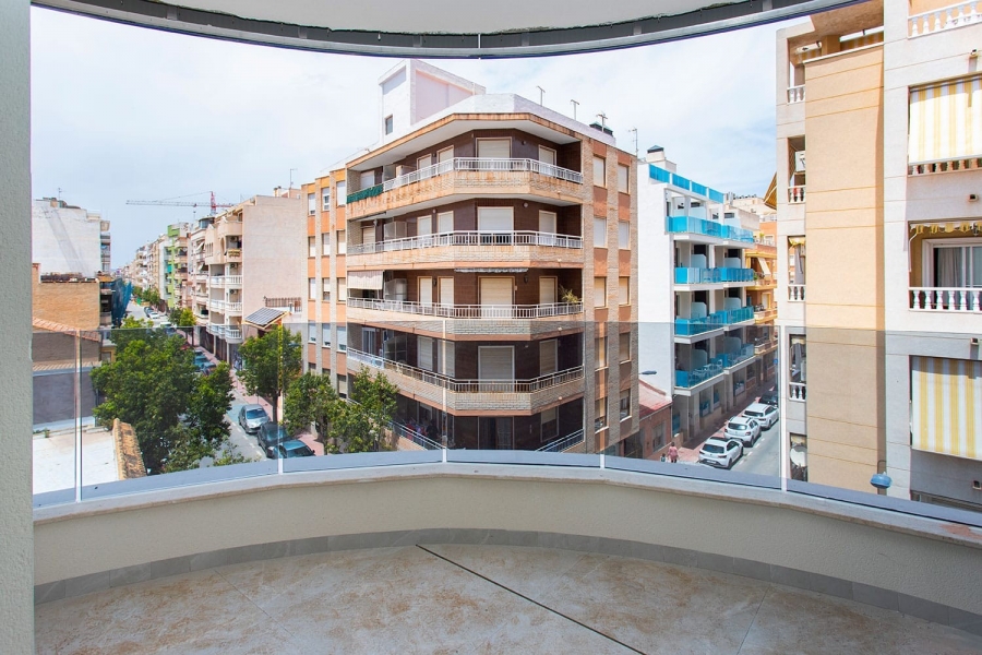 Re-Sale - Apartment - Torrevieja - Torrevieja - Centre