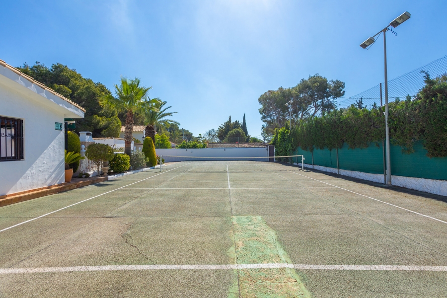 Re-Sale - Detached Villa - Orihuela Costa - Villamartin