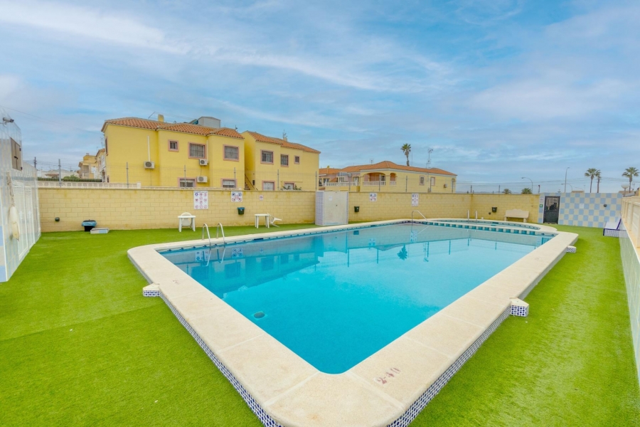 Re-Sale - Apartment - Torrevieja - El Chaparral