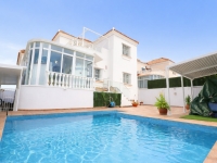 Re-Sale - Detached Villa - Orihuela Costa - Villamartin
