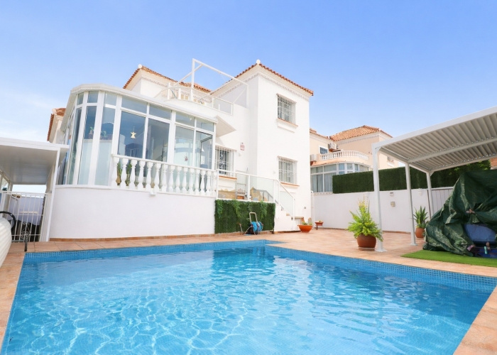 Re-Sale - Detached Villa - Orihuela Costa - Villamartin