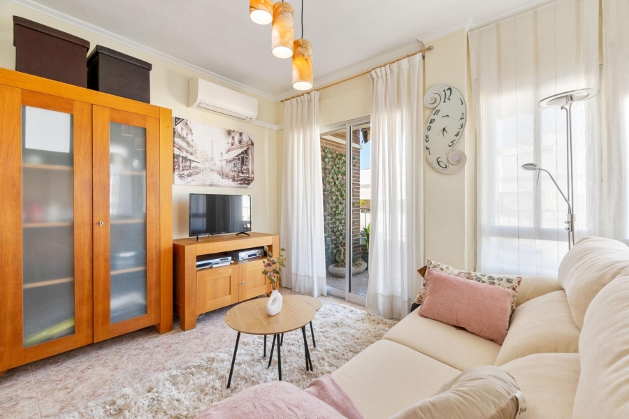 Re-Sale - Apartment - Torrevieja - Torrevieja - Centre