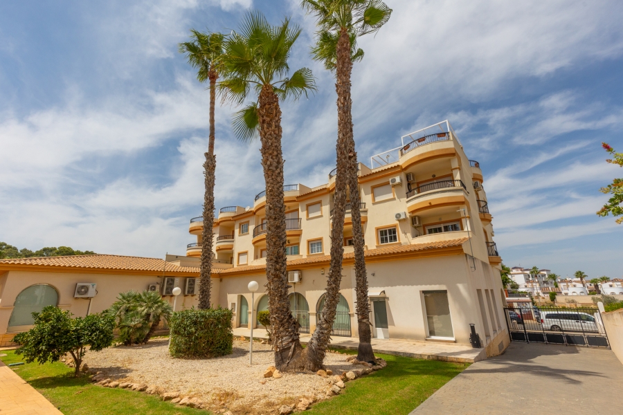 Re-Sale - Apartment - Orihuela Costa - Villamartin