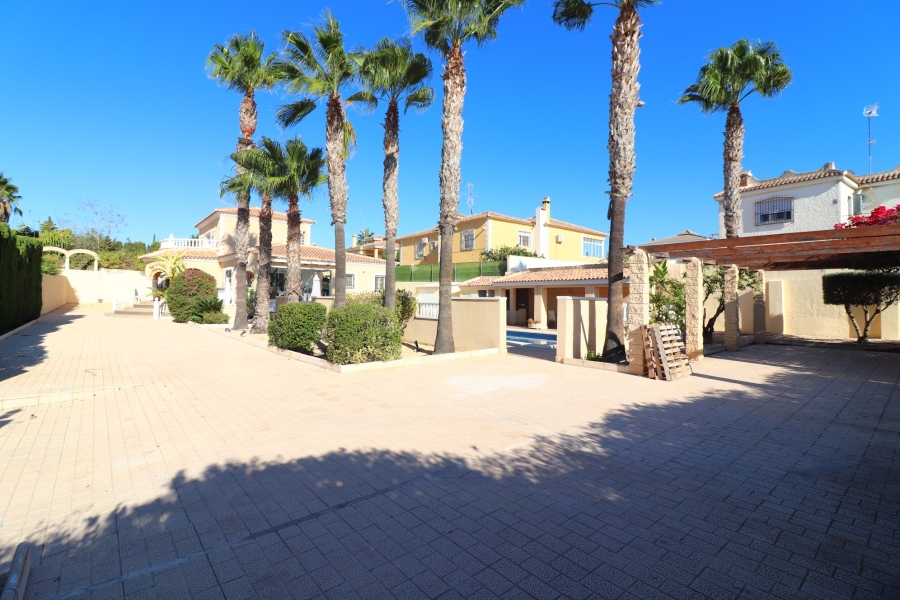 Re-Sale - Detached Villa - La Marina - La Escuera