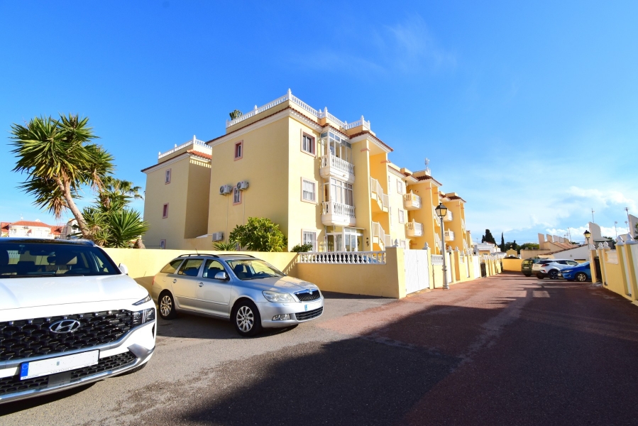 Re-Sale - Apartment - Orihuela Costa - La Florida