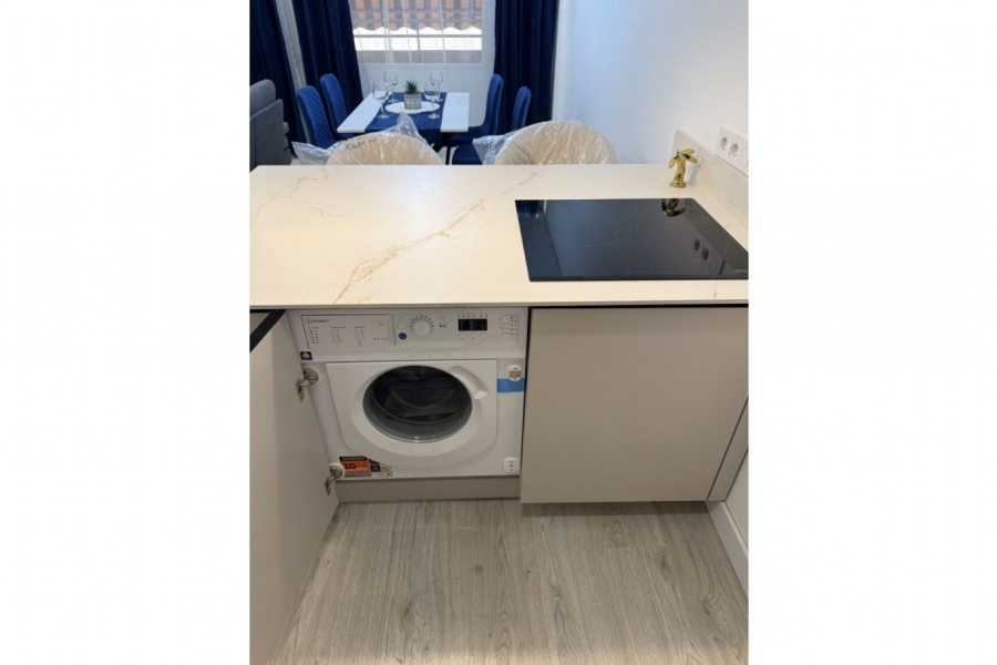 Re-Sale - Apartment - Torrevieja - Torrevieja - Centre