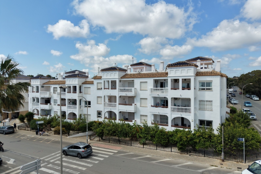 Re-Sale - Apartment - Orihuela Costa - Villamartin