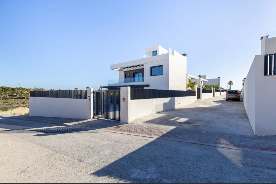 Re-Sale - Detached Villa - Algorfa - La Finca Golf Resort