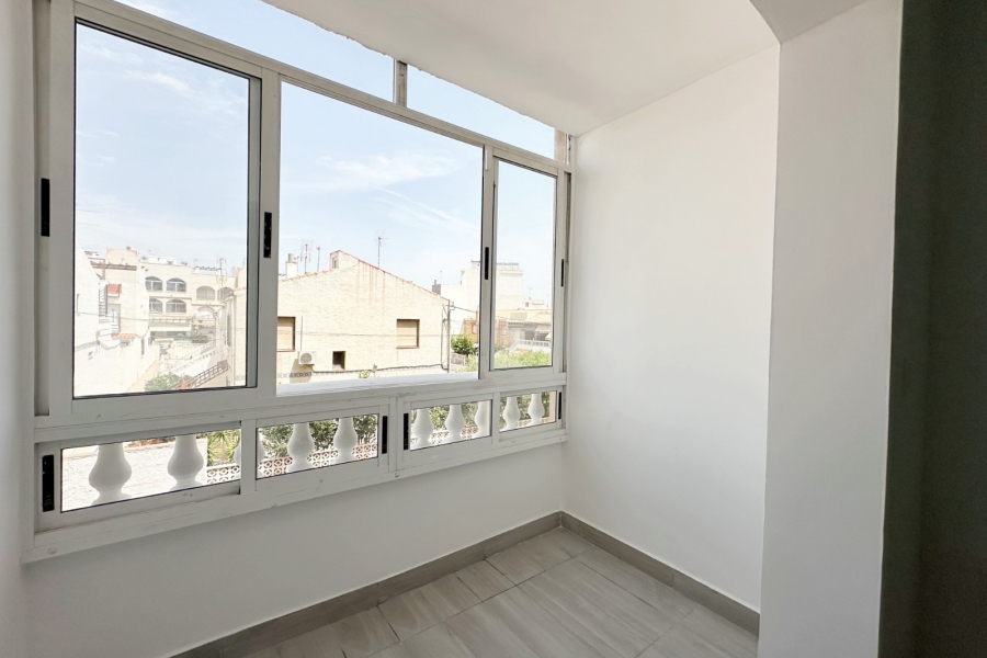 Re-Sale - Apartment - Torrevieja - Torrevieja - Centre