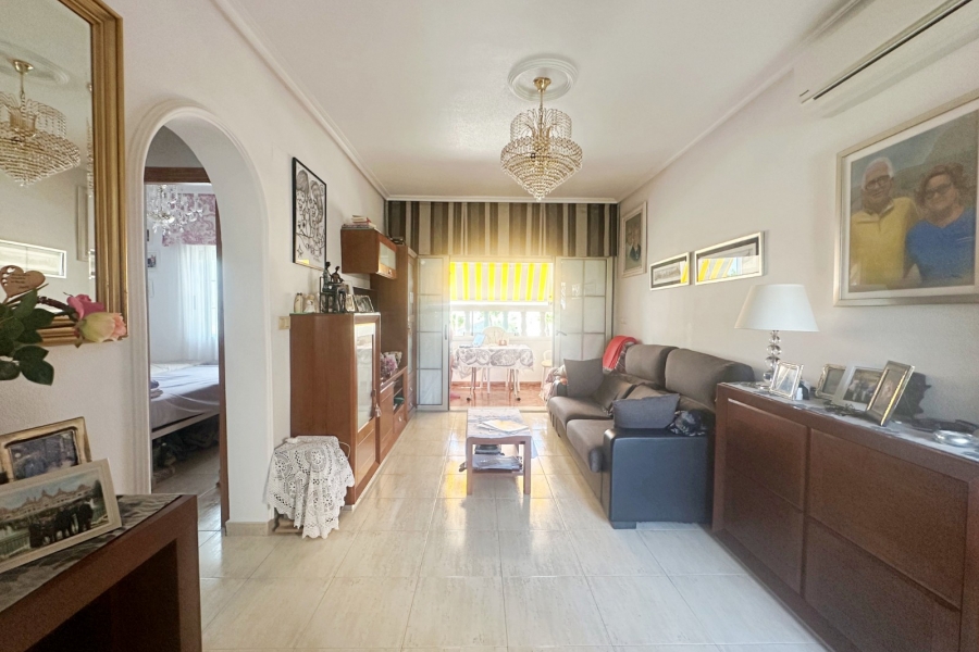 Re-Sale - Apartment - Torrevieja - Aguas Nuevas