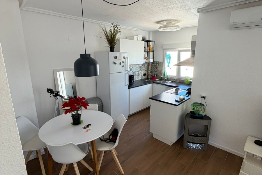 Re-Sale - Apartment - Orihuela Costa - Punta Prima
