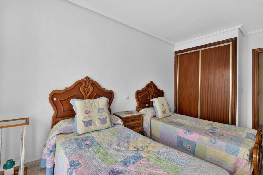 Re-Sale - Apartment - Torrevieja - Torrevieja - Centre