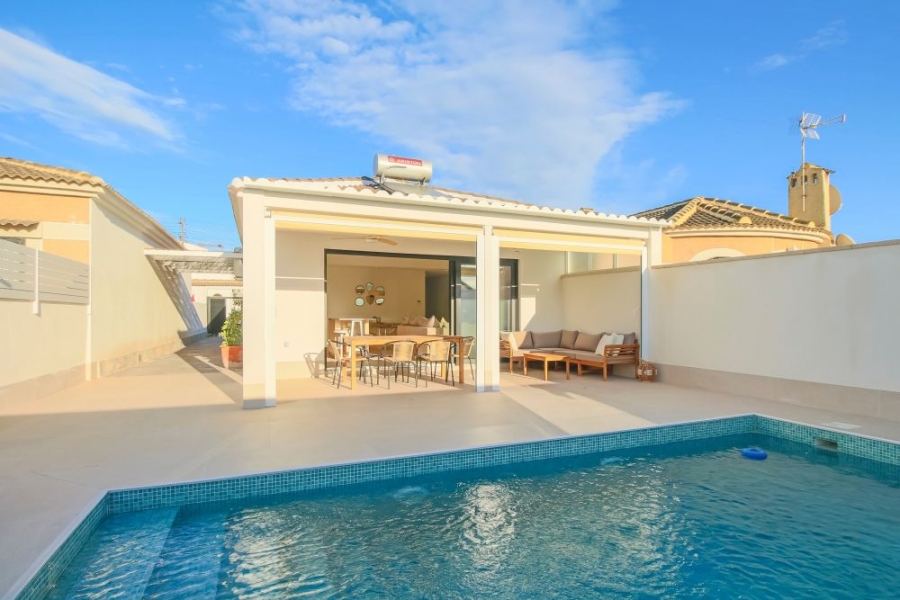 Re-Sale - Detached Villa - Torrevieja - El Chaparral