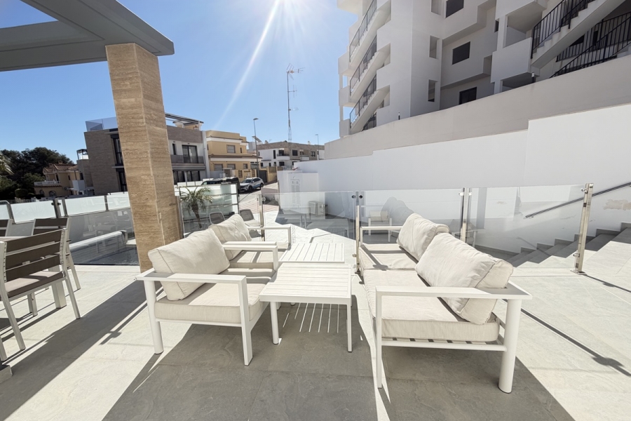 Re-Sale - Detached Villa - Orihuela Costa - Villamartin