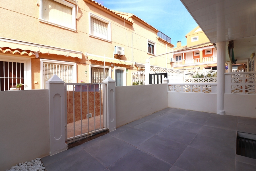 Re-Sale - Apartment - Torrevieja - Torre La Mata