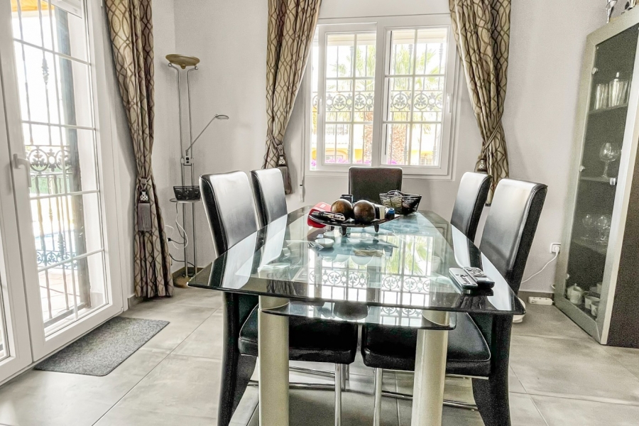 Re-Sale - Detached Villa - Orihuela Costa - Los Dolses