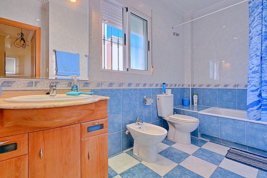 Re-Sale - Detached Villa - Orihuela Costa - Punta Prima