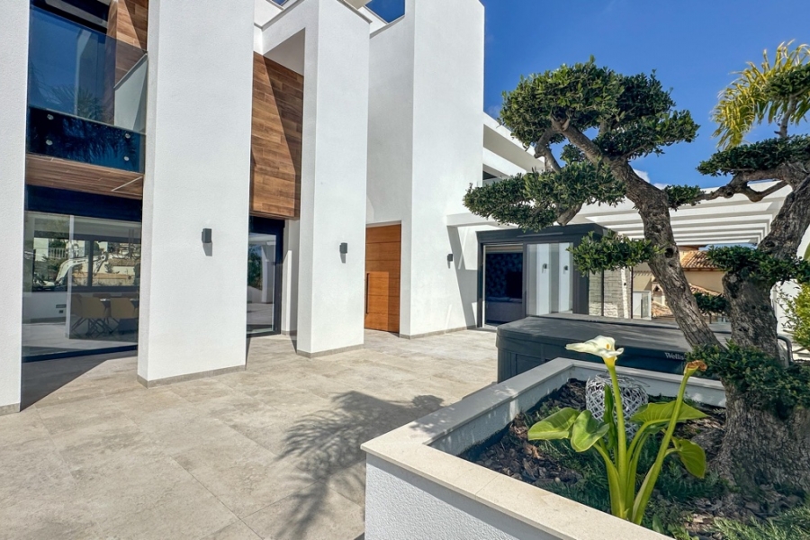 Re-Sale - Detached Villa - Orihuela Costa - Villamartin