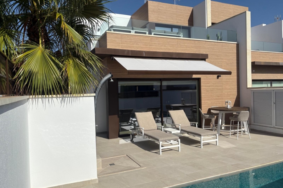 Re-Sale - Semi Detached Villa - Algorfa - La Finca Golf Resort