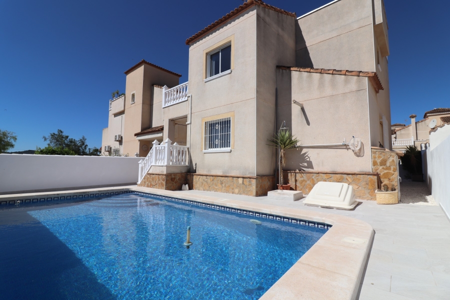 Re-Sale - Detached Villa - San Miguel de Salinas - Lake View Mansions