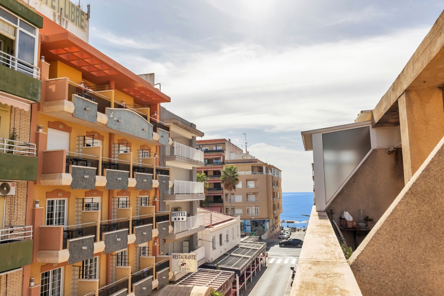 Re-Sale - Apartment - Torrevieja - Playa Los Naufragos