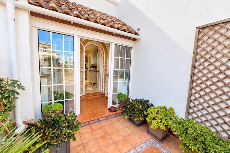 Re-Sale - Semi Detached Villa - Orihuela Costa - Villamartin