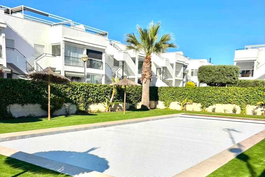 Re-Sale - Apartment - Torrevieja - Aguas Nuevas