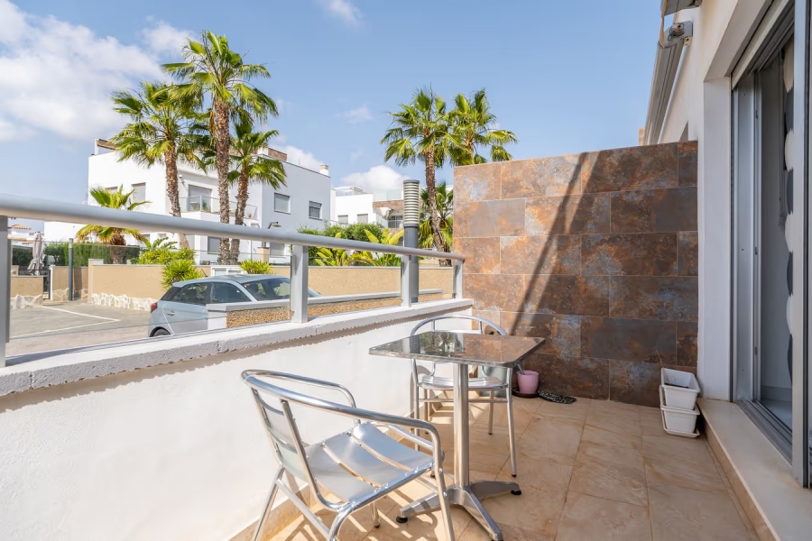 Re-Sale - Semi Detached Villa - Orihuela Costa - Punta Prima